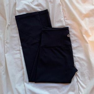 Lululemon Black 3/4 Legging Size 2